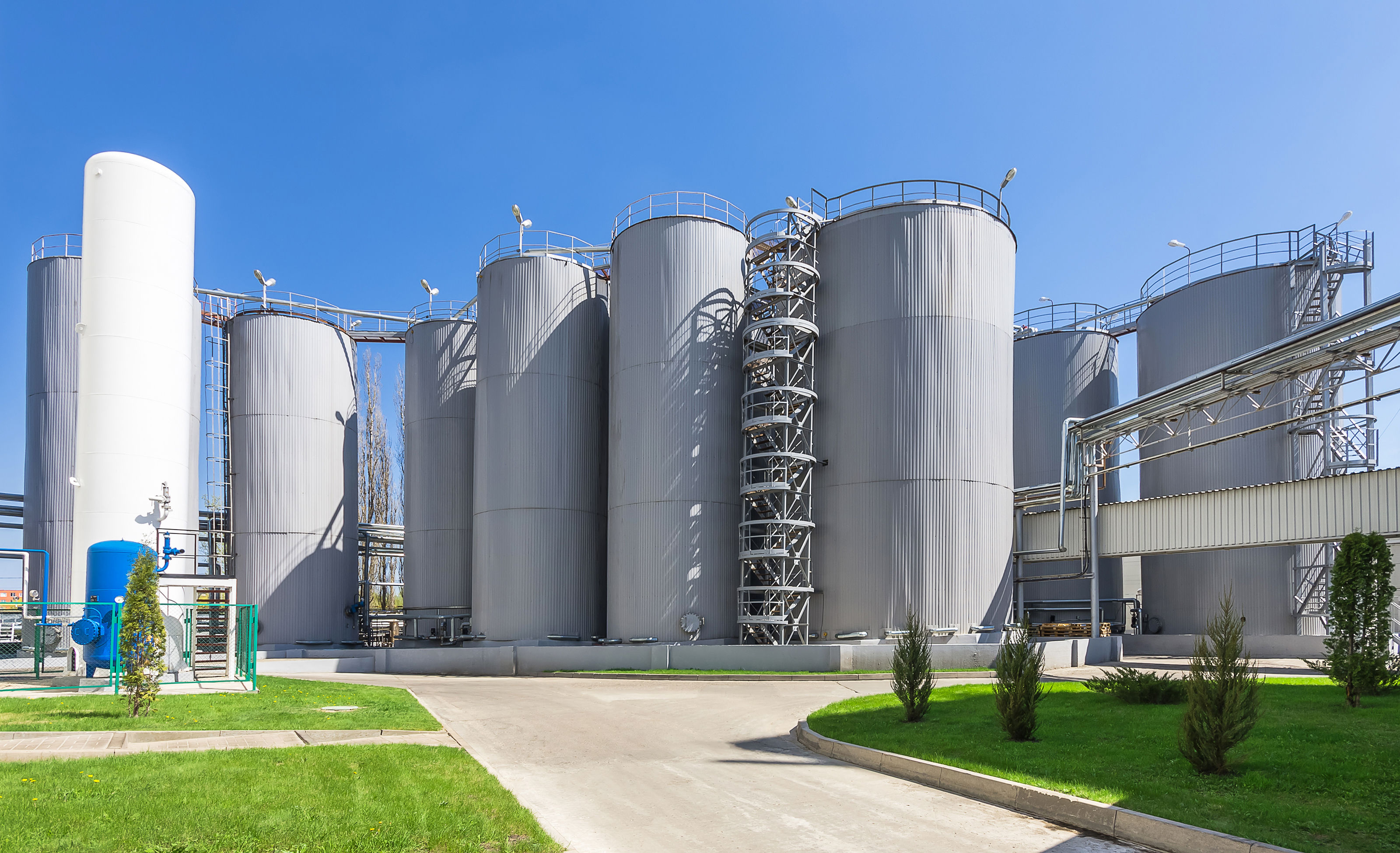 Types of Stainless Steel Chemical Storage Tanks