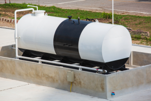5 Key Differences: Poly vs Fiberglass Chemical Storage Tanks